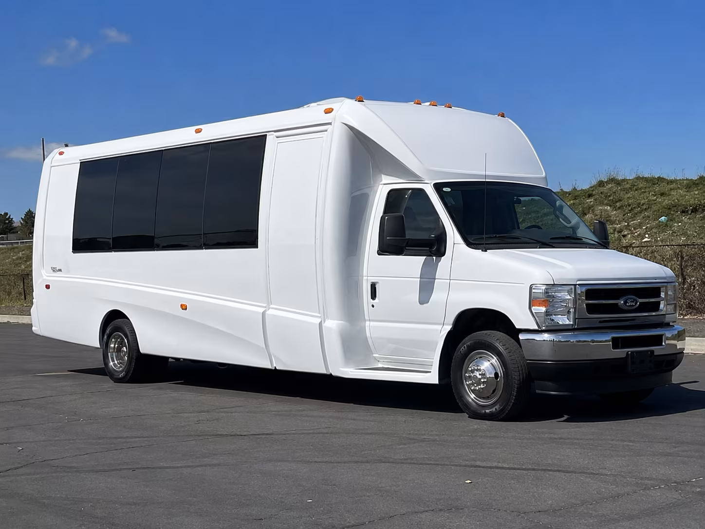 Everett Prom & Homecoming Transportation party bus exterior