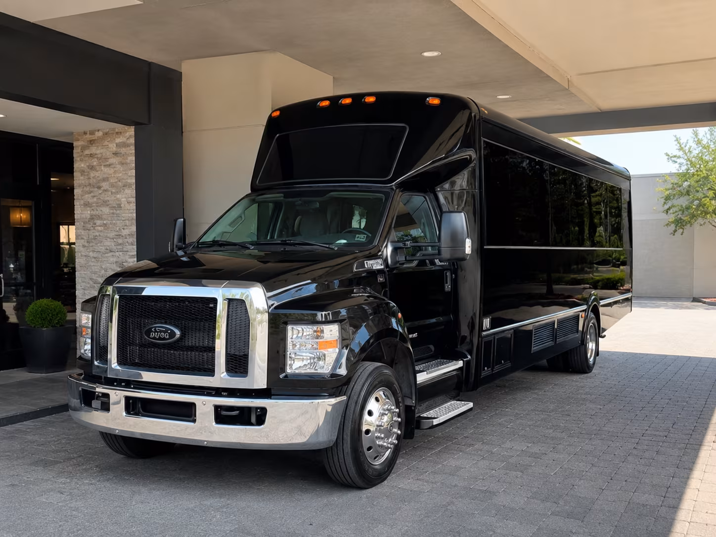 Everett Prom & Homecoming Transportation party bus exterior
